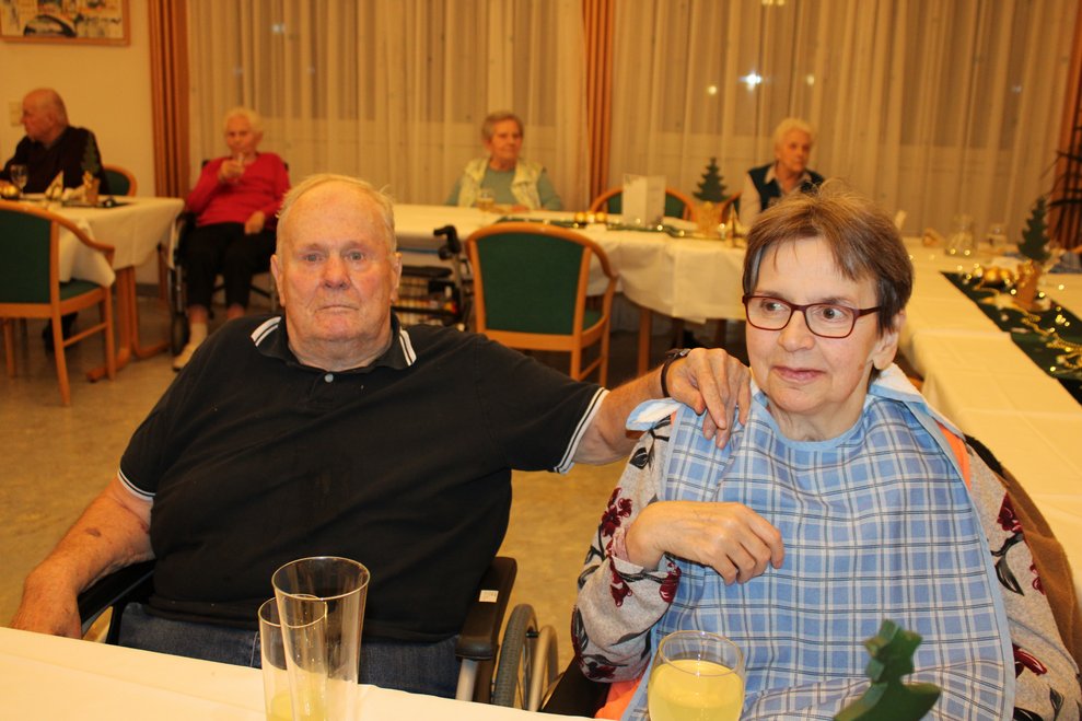 Bewohnerinnen und Bewohner, Gäste