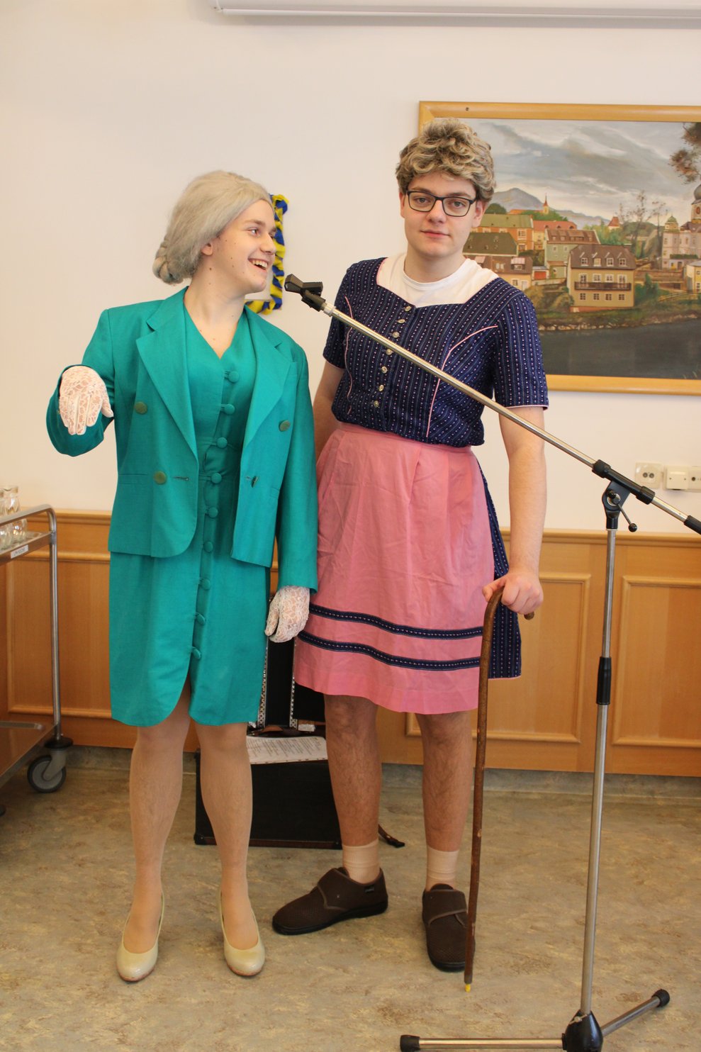 Chantal und Resi (Jonas und Fabian) im Gespräch