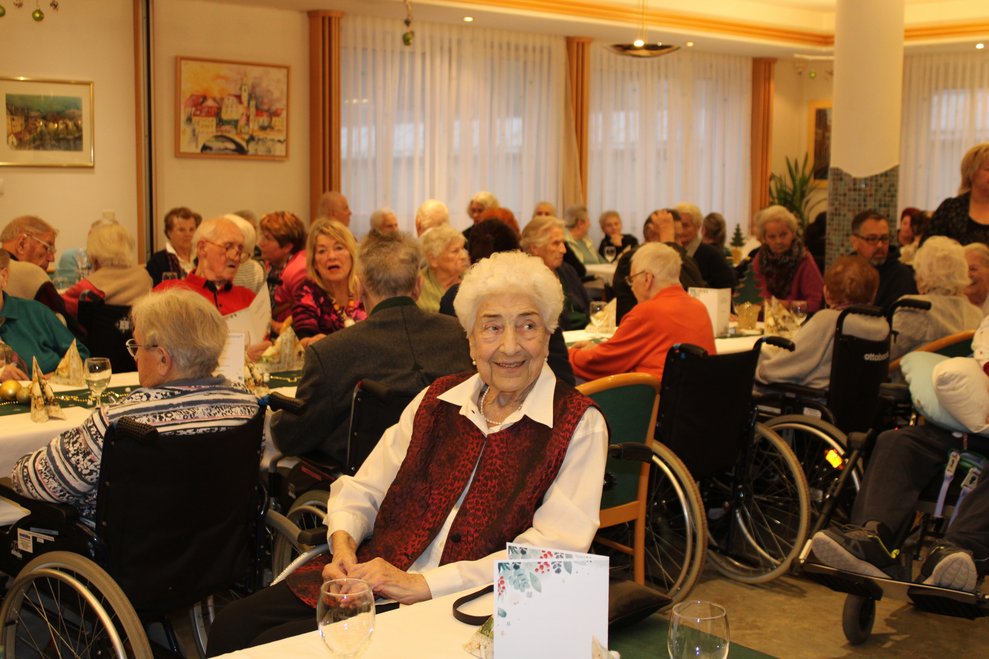 Bewohnerinnen und Bewohner, Gäste