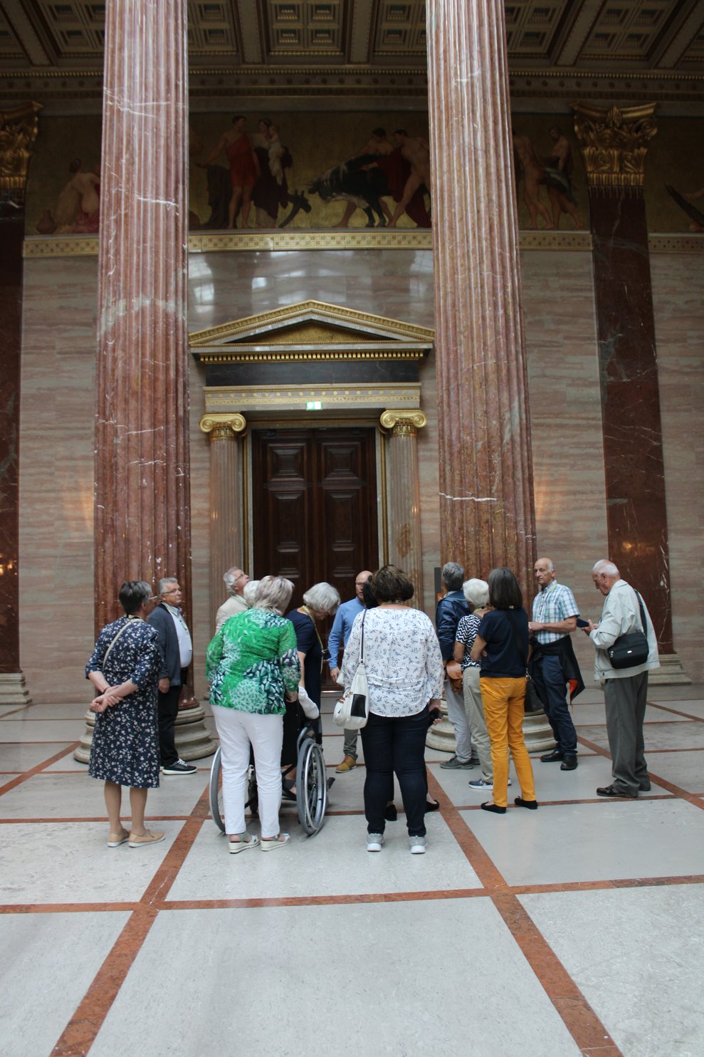 Säulenhalle im Parlament