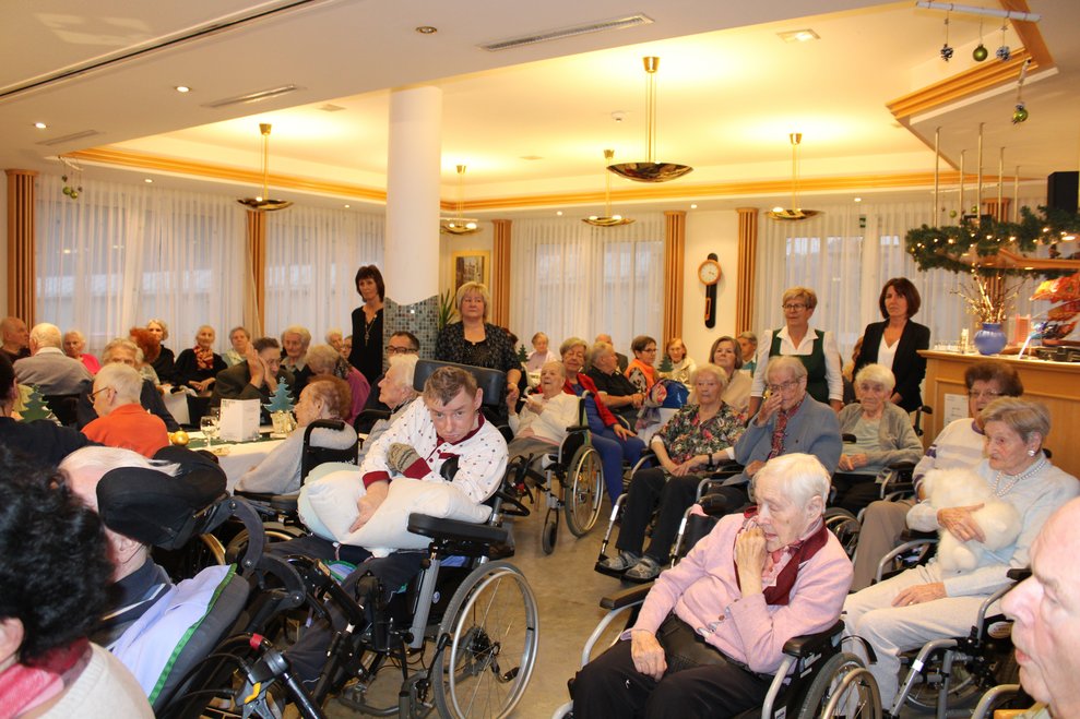 Bewohnerinnen und Bewohner, Gäste