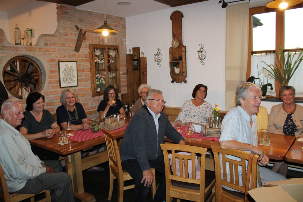 Ausklang beim Mostheurigen