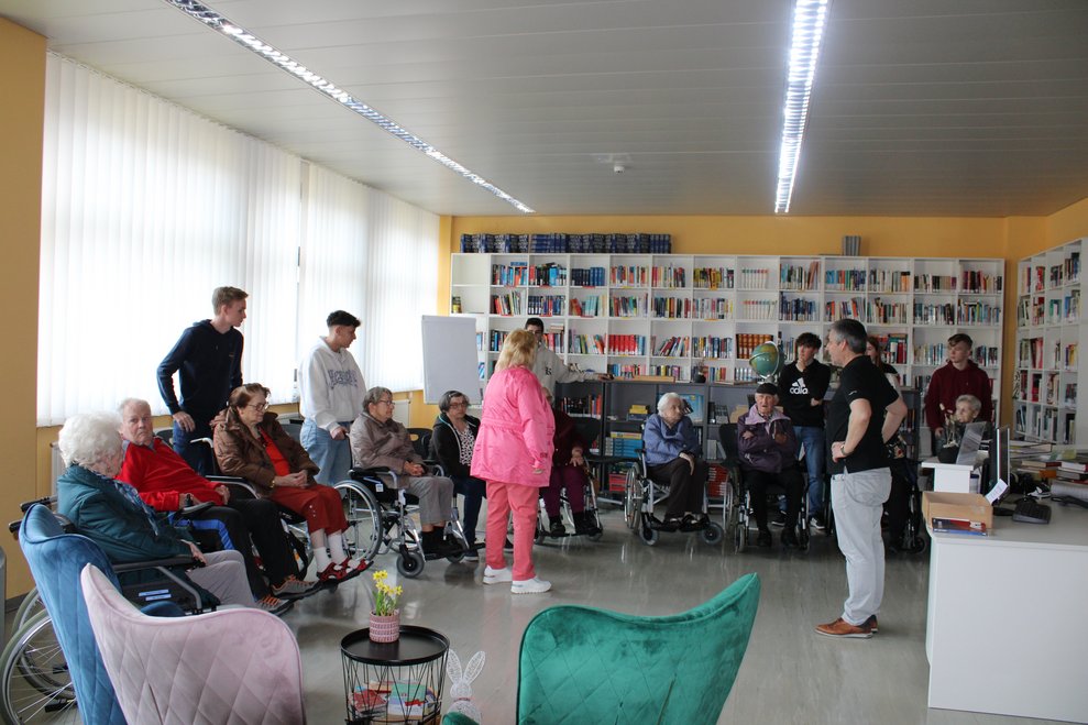 Begrüßung in der Bibliothek